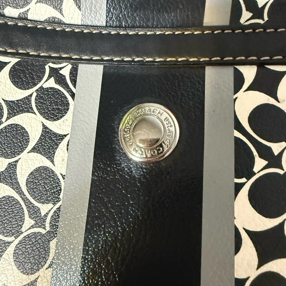 🖤 Coach Chelsea Heritage Stripe Signature Tote F15137 Black White